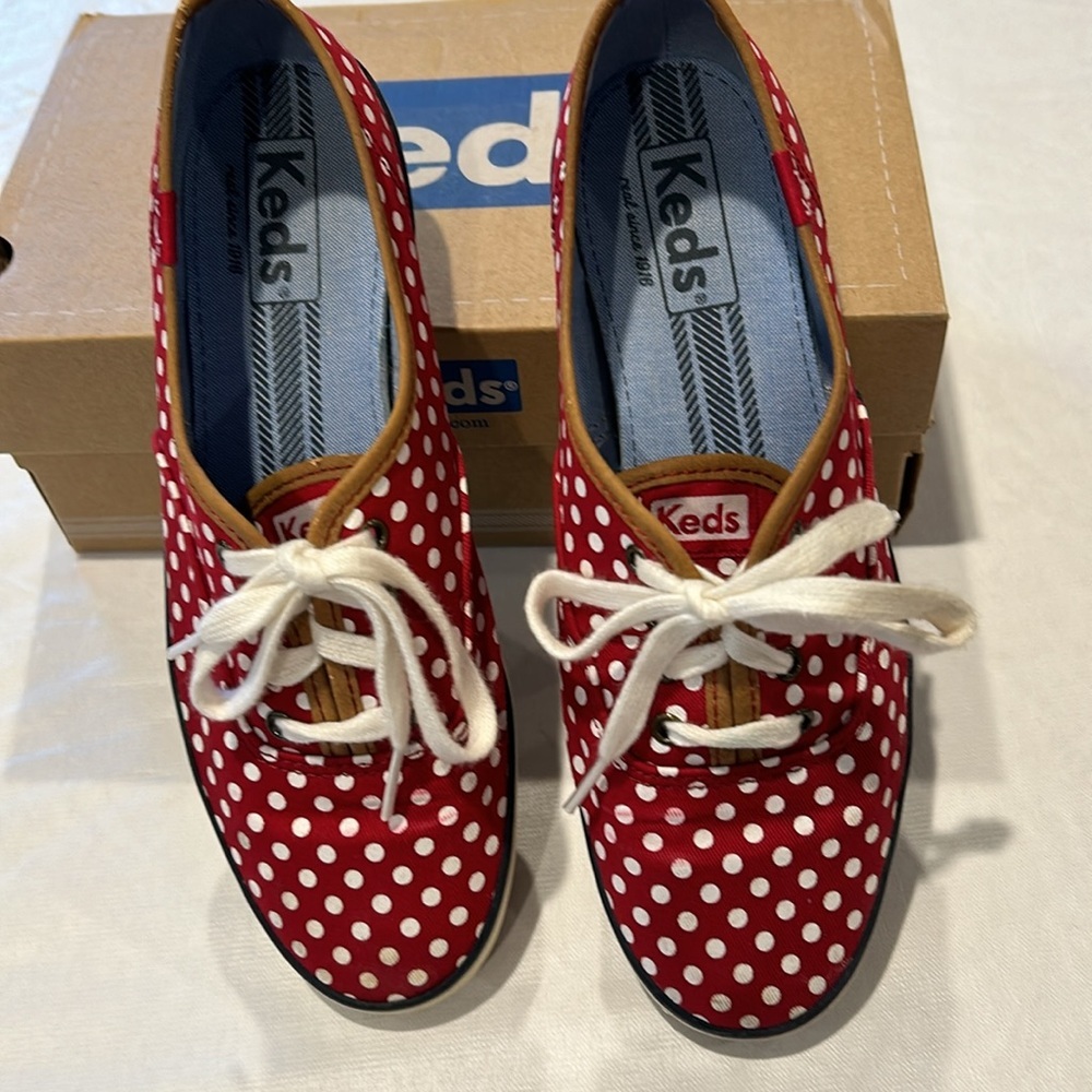 Keds Red and White Polka Dot Shoes Size 6.5 M Excellent Condition - Picture 7 of 9